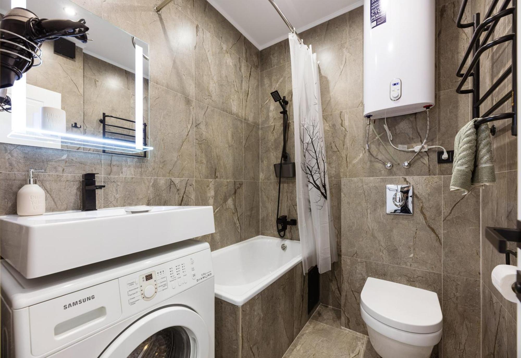 Квартири Люкс Метро Чернігівська Apartment Kyiv Exterior photo